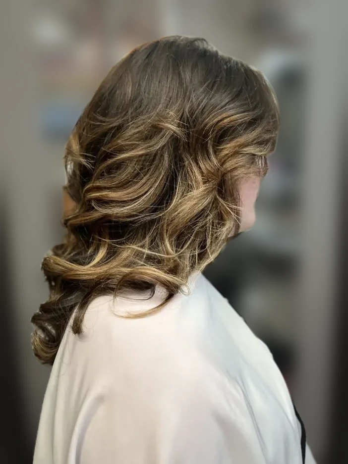 Caramel highlighted waves, side view